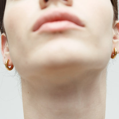 Aros pequeños de oro